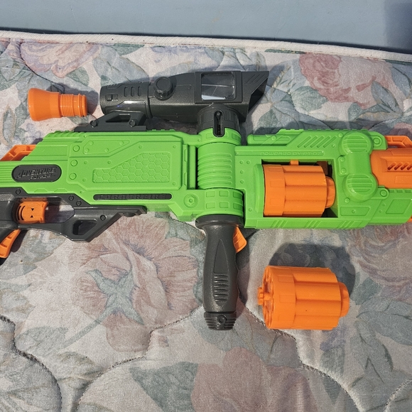 Bundle of Used and Fun Nerf Blasters - Picture 7 of 14